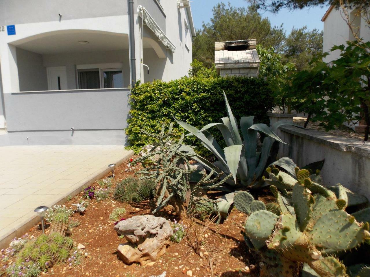 Apartment Vir Exterior photo