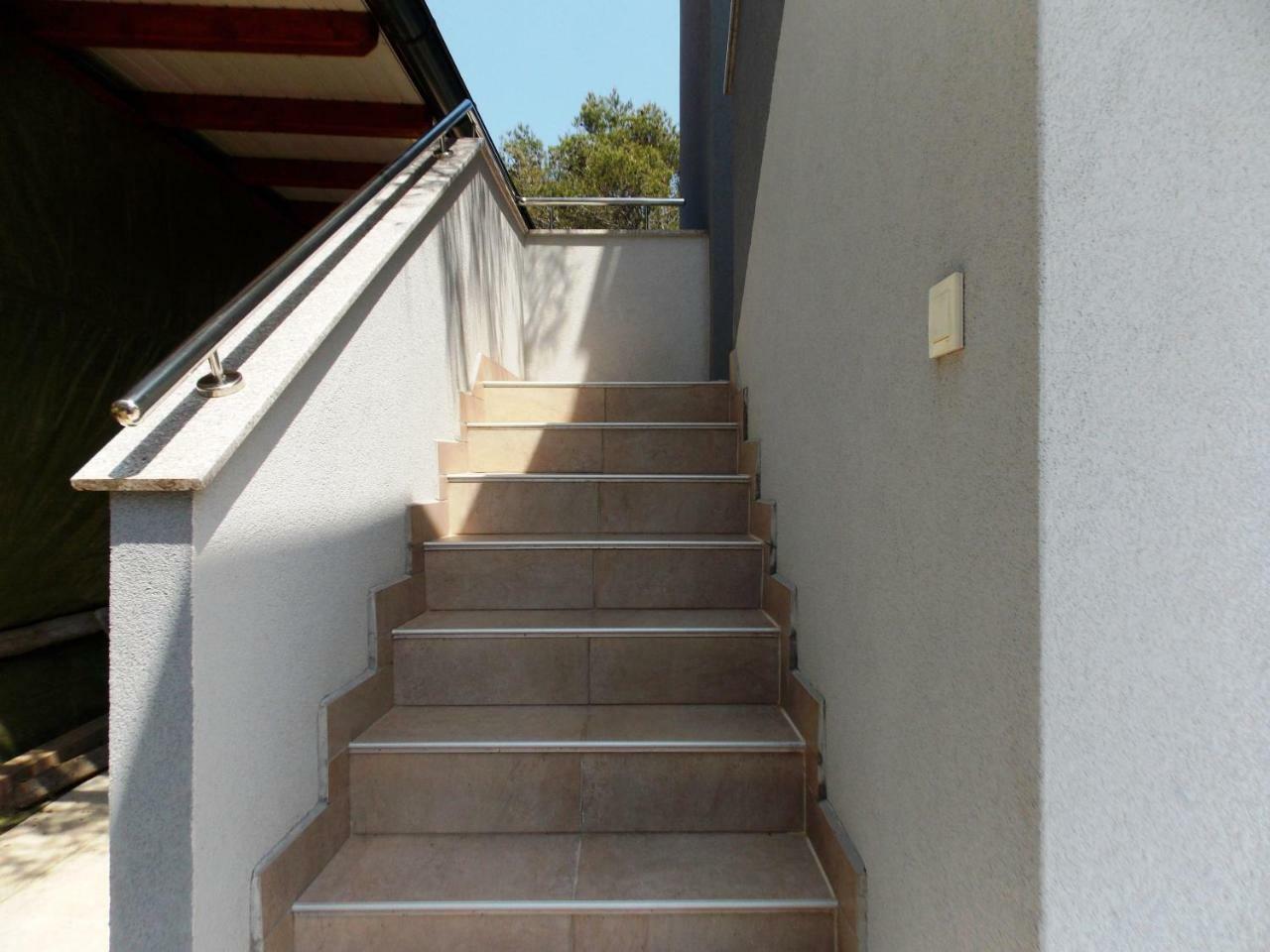 Apartment Vir Exterior photo